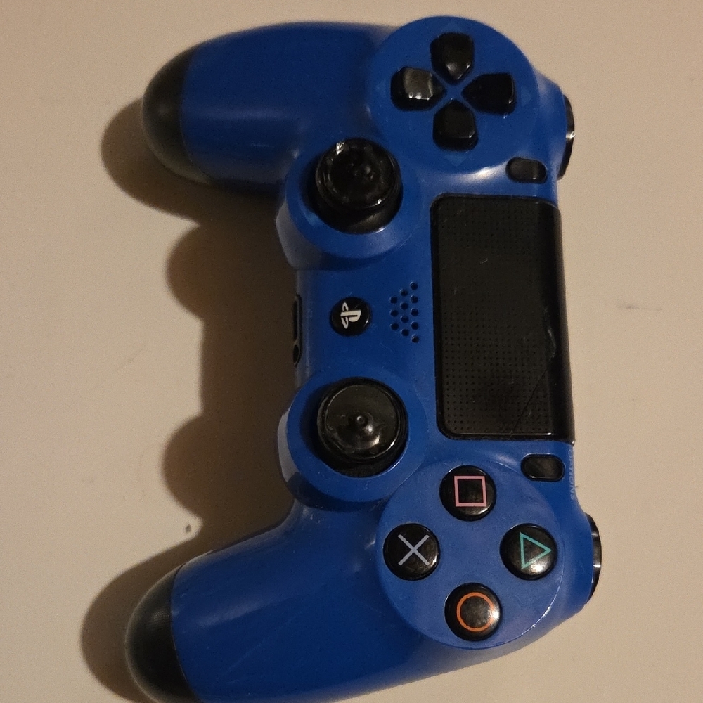 Blue Wireless Game Controller - Picture 4 of 5